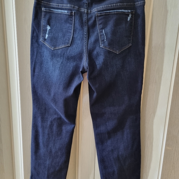 jeans blue color in good condition Size 10p - Picture 3 of 8